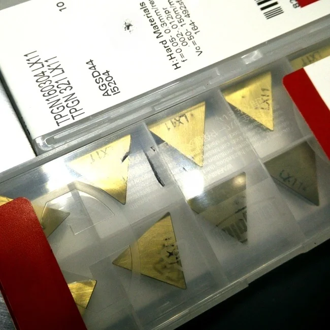 CNC TPGN160304 LX11 Turning Insert with Triangle Shape Customizable OEM Support